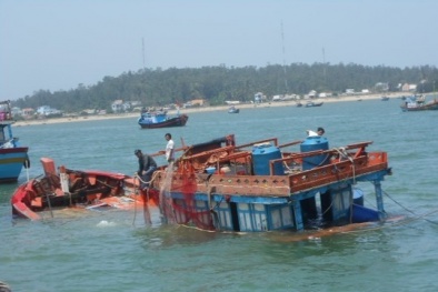 Tình hình biển Đông: Lại 1 tàu cá bị đâm chìm, 1 người mất tích